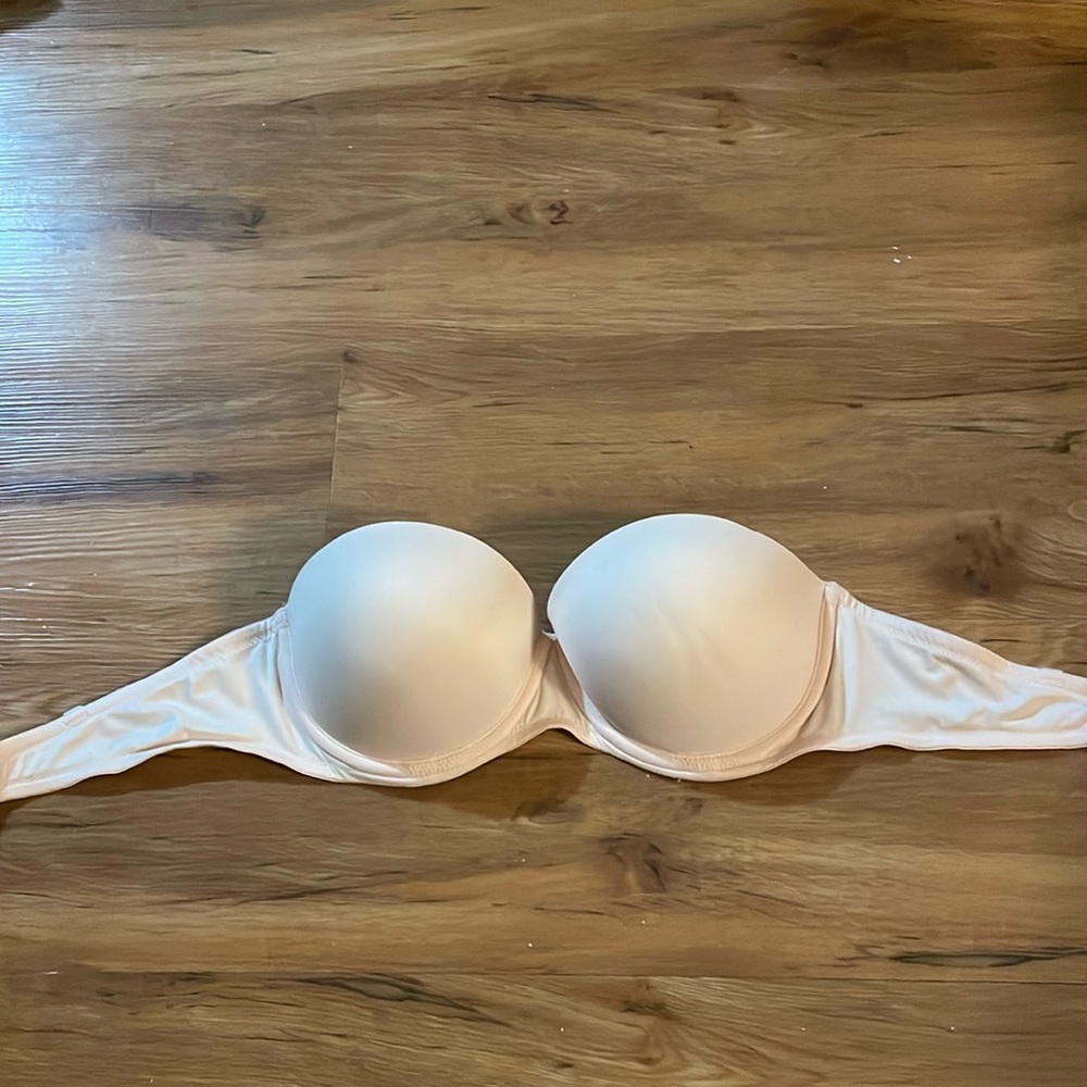 PINK Victoria’s Secret Strapless Bra